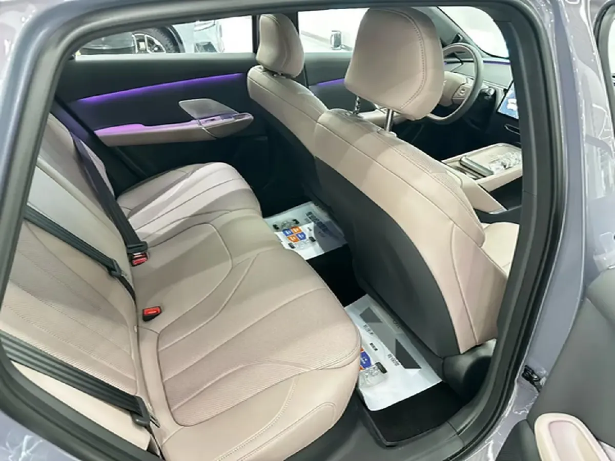 2026 LanDian E5 PLUS 1.5L 95HP L4 E-CVT PHEV,autocango,china used car exporter,china ev exporter,chinese used car exporter,chinese used ev exporter