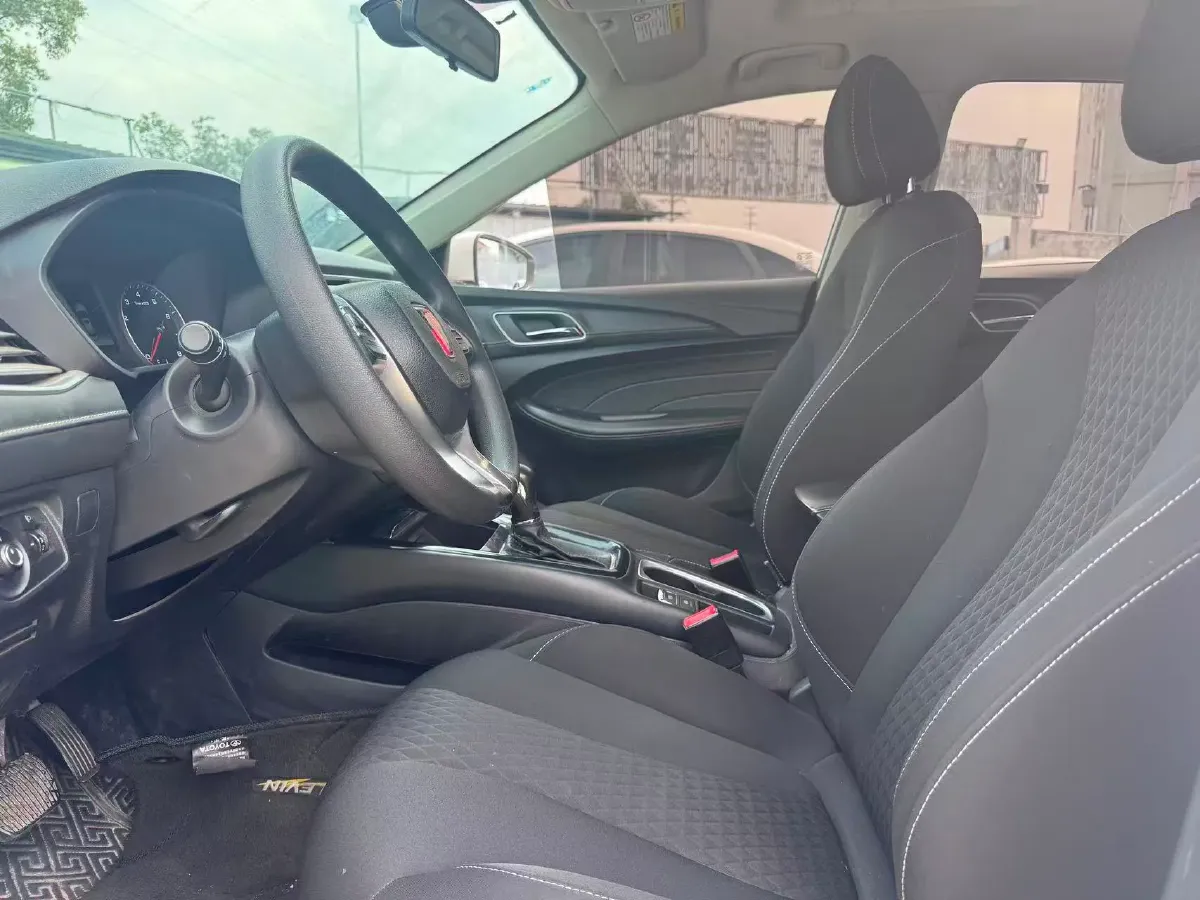 2019 Roewe i5 1.5L 120HP L4 CVT,autocango,china used car exporter,china ev exporter,chinese used car exporter,chinese used ev exporter