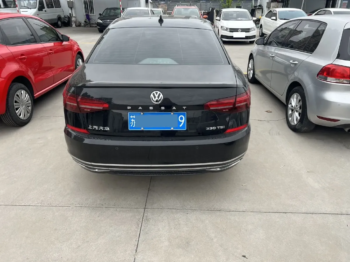 2020 Volkswagen Passat 2.0T 186HP L4 7DCT,autocango,china used car exporter,china ev exporter,chinese used car exporter,chinese used ev exporter