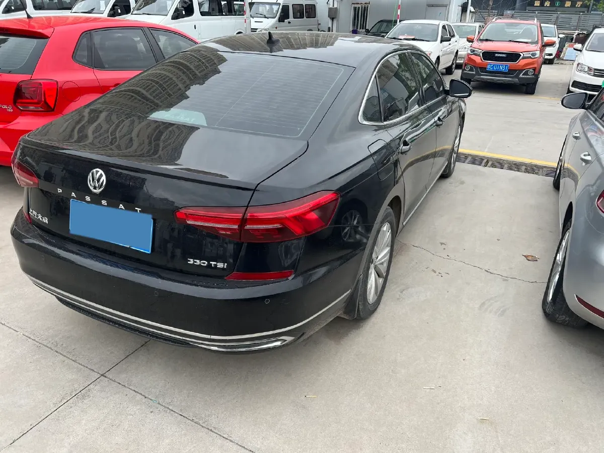 2020 Volkswagen Passat 2.0T 186HP L4 7DCT,autocango,china used car exporter,china ev exporter,chinese used car exporter,chinese used ev exporter