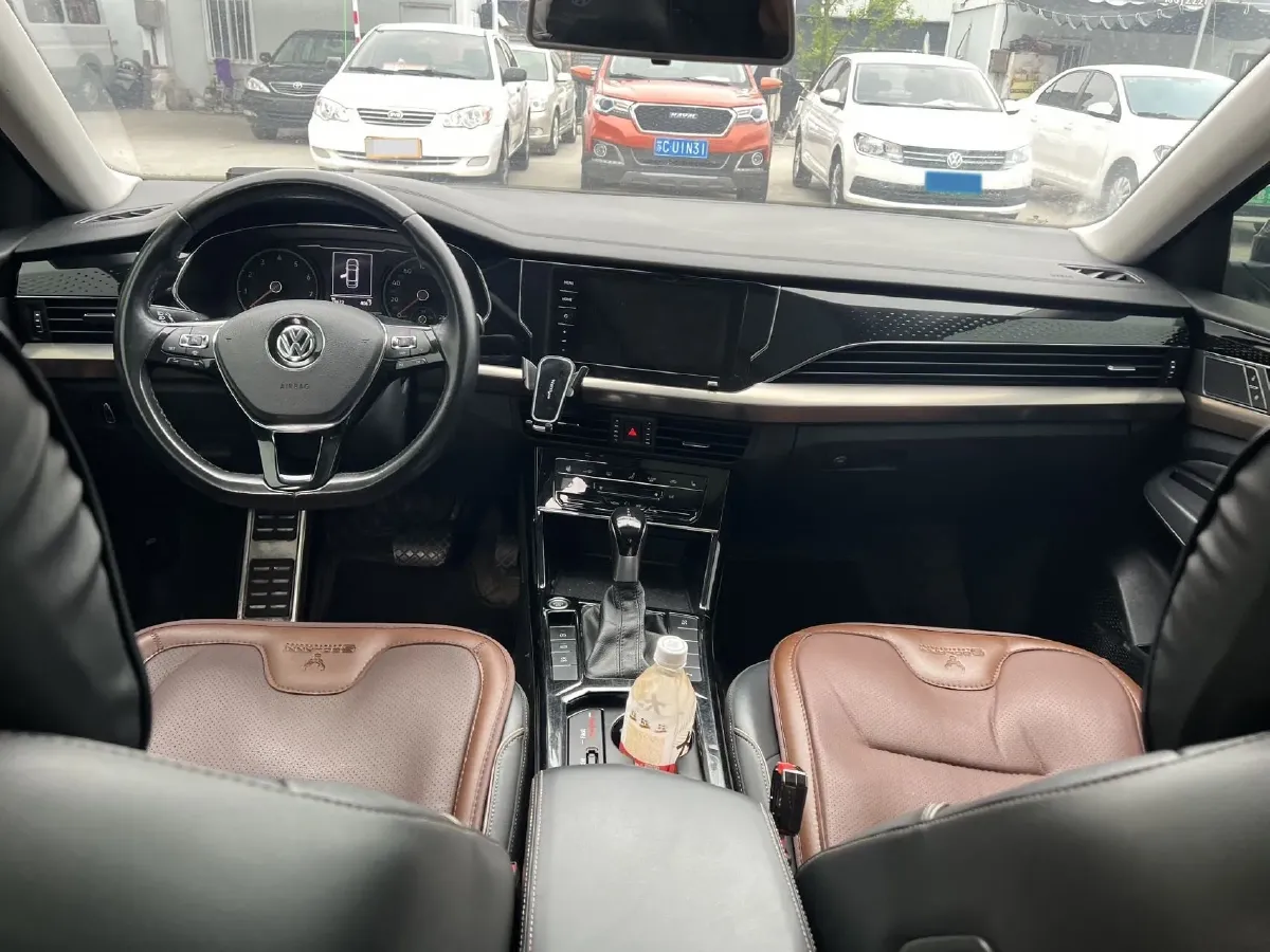 2020 Volkswagen Passat 2.0T 186HP L4 7DCT,autocango,china used car exporter,china ev exporter,chinese used car exporter,chinese used ev exporter