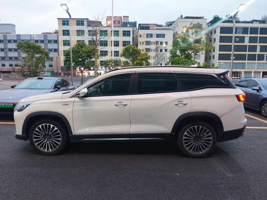 2022 Jetour X90 2.0T 254HP L4 7DCT,autocango,china used car exporter,china ev exporter,chinese used car exporter,chinese used ev exporter