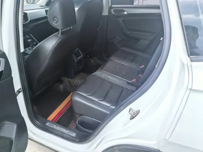 2019 Jeep Cherokee 2.0T 234HP L4 9AT,autocango,china used car exporter,china ev exporter,chinese used car exporter,chinese used ev exporter