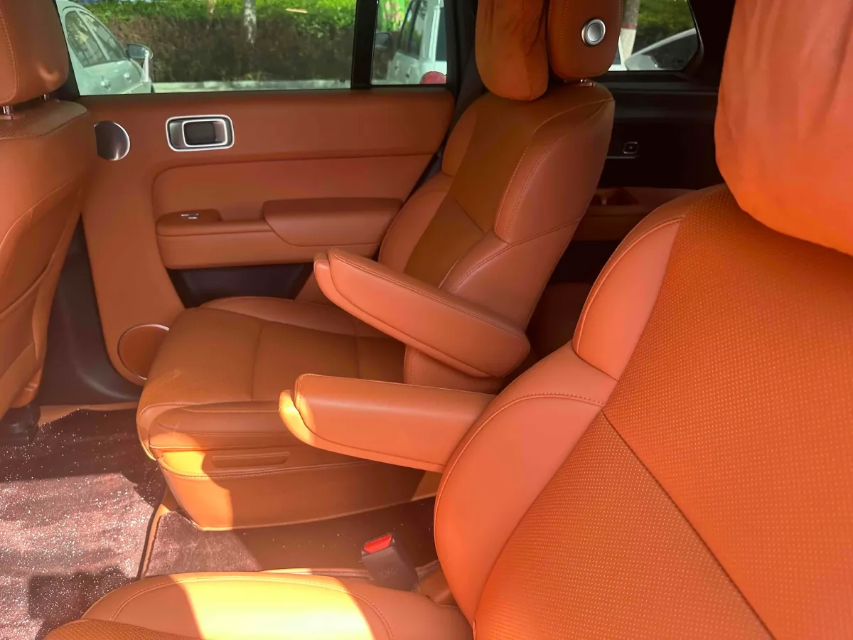 2023 Li L8 Range Extended 154HP REEV 40.9KWH,autocango,china used car exporter,china ev exporter,chinese used car exporter,chinese used ev exporter