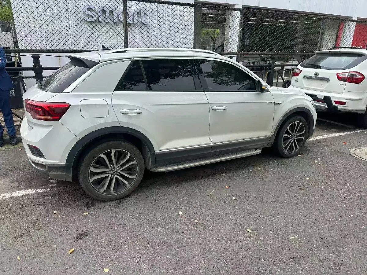 2022 Volkswagen T-Roc 1.4T 150HP L4 7DCT,autocango,china used car exporter,china ev exporter,chinese used car exporter,chinese used ev exporter