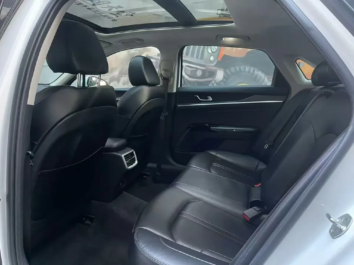 2020 Kia K5 1.5T 170HP L4 7DCT,autocango,china used car exporter,china ev exporter,chinese used car exporter,chinese used ev exporter