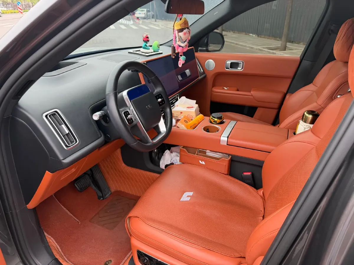 2023 Li L8 Range Extended 154HP REEV 40.9KWH,autocango,china used car exporter,china ev exporter,chinese used car exporter,chinese used ev exporter