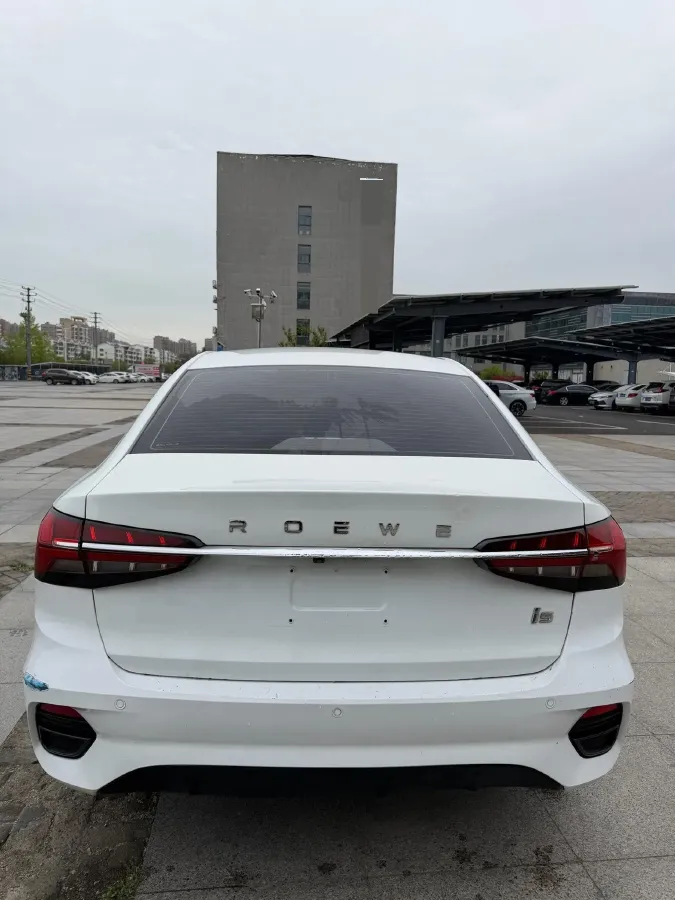 2021 Roewe i5 1.5L 120HP L4 CVT,autocango,china used car exporter,china ev exporter,chinese used car exporter,chinese used ev exporter