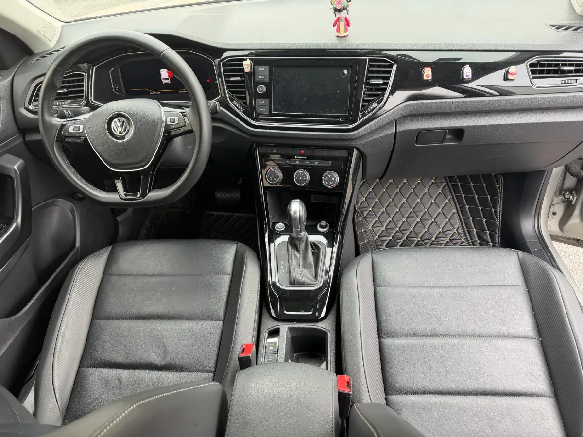 2020 Volkswagen T-Roc 1.4T 150HP L4 7DCT,autocango,china used car exporter,china ev exporter,chinese used car exporter,chinese used ev exporter
