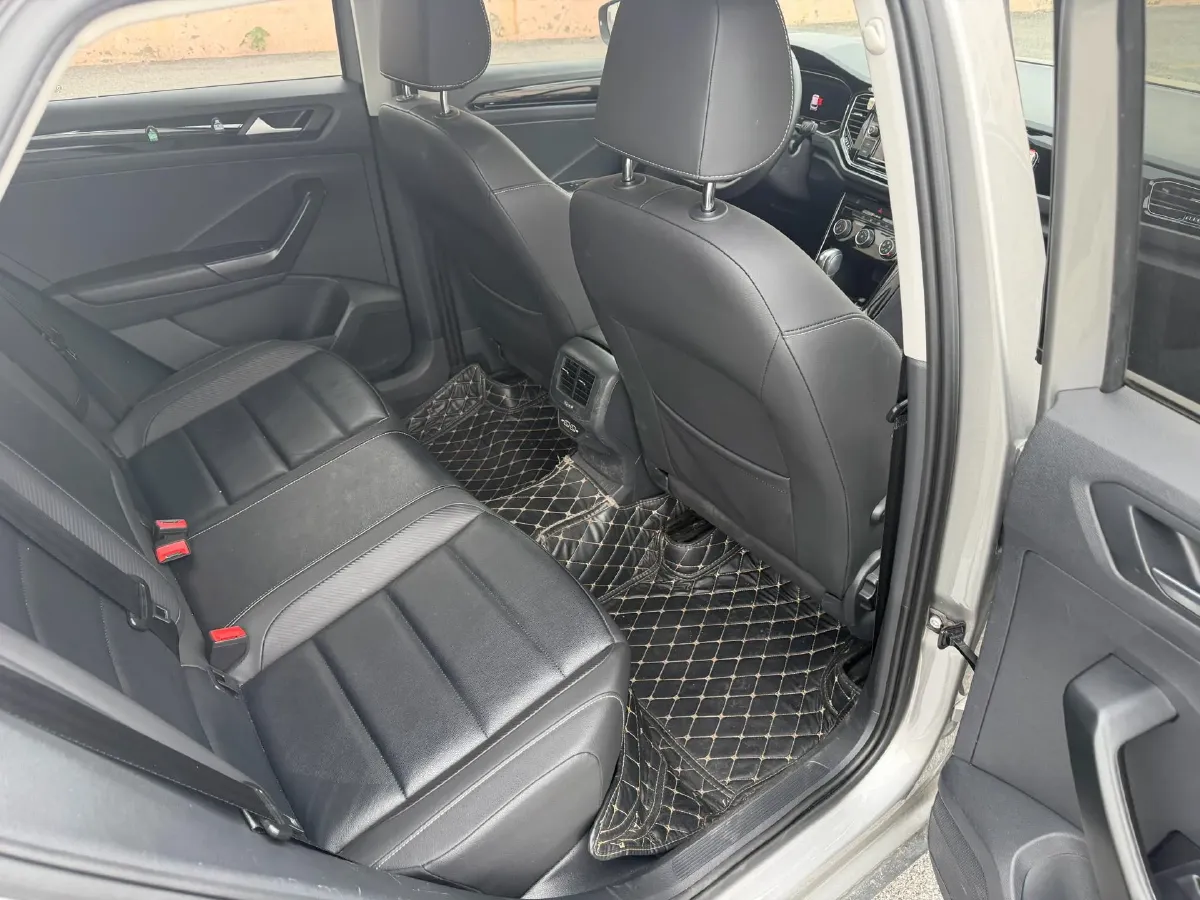 2020 Volkswagen T-Roc 1.4T 150HP L4 7DCT,autocango,china used car exporter,china ev exporter,chinese used car exporter,chinese used ev exporter