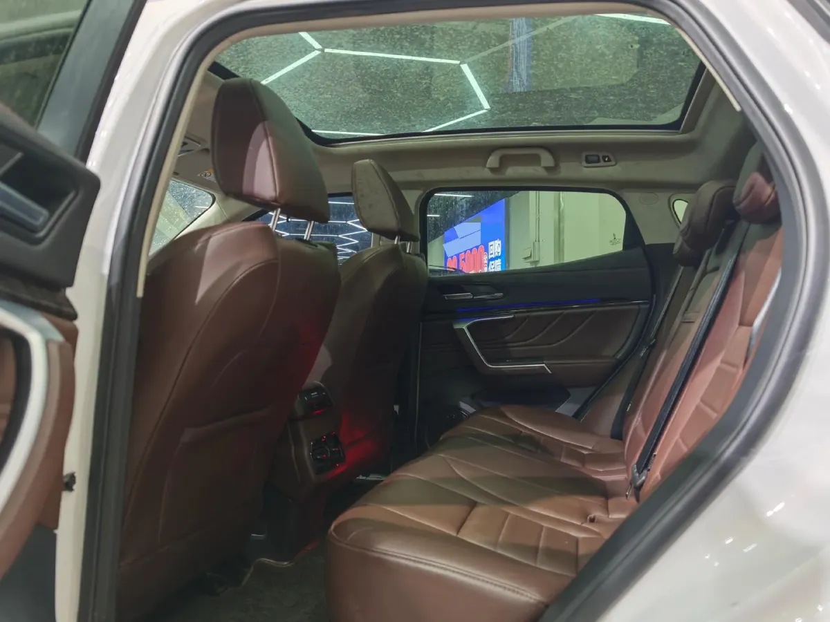 2017 WEY VV5 2.0T 197HP L4 7DCT,autocango,china used car exporter,china ev exporter,chinese used car exporter,chinese used ev exporter