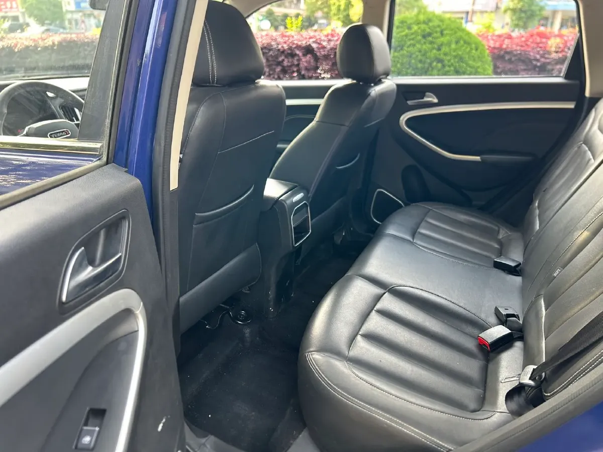 2020 Yema BoJun 1.5T 150HP L4 6MT,autocango,china used car exporter,china ev exporter,chinese used car exporter,chinese used ev exporter