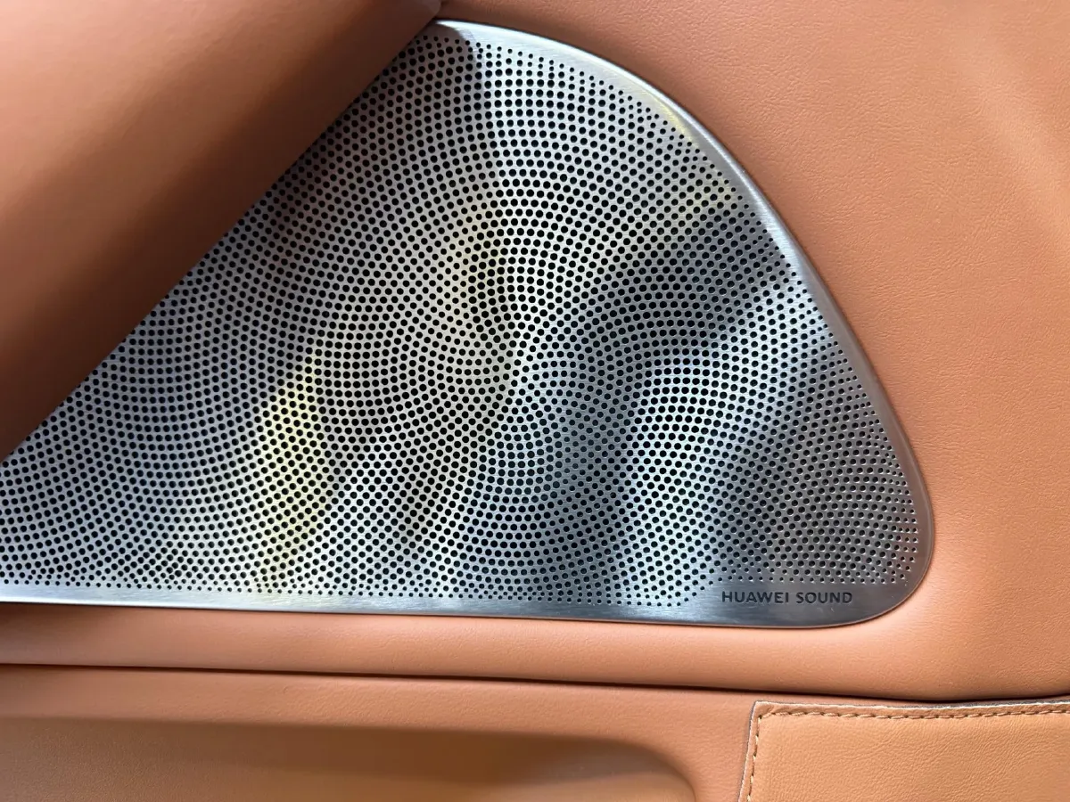 2026 AITO AITO M7 REEV 160HP REEV,autocango,china used car exporter,china ev exporter,chinese used car exporter,chinese used ev exporter