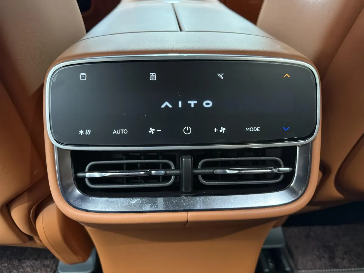 2026 AITO AITO M7 REEV 160HP REEV,autocango,china used car exporter,china ev exporter,chinese used car exporter,chinese used ev exporter