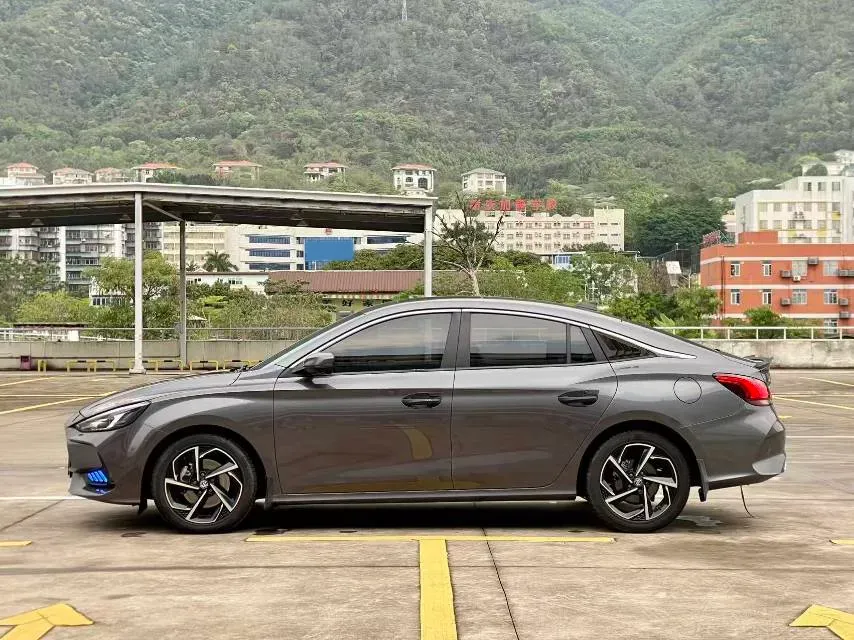 2021 MG 5 1.5T 173HP L4 7DCT,autocango,china used car exporter,china ev exporter,chinese used car exporter,chinese used ev exporter