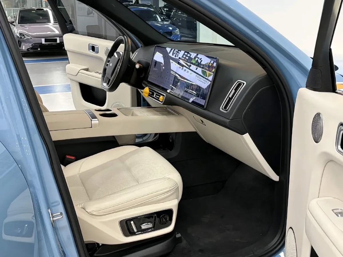 2024 Li L8 Range Extended 154HP REEV 52.3KWH,autocango,china used car exporter,china ev exporter,chinese used car exporter,chinese used ev exporter