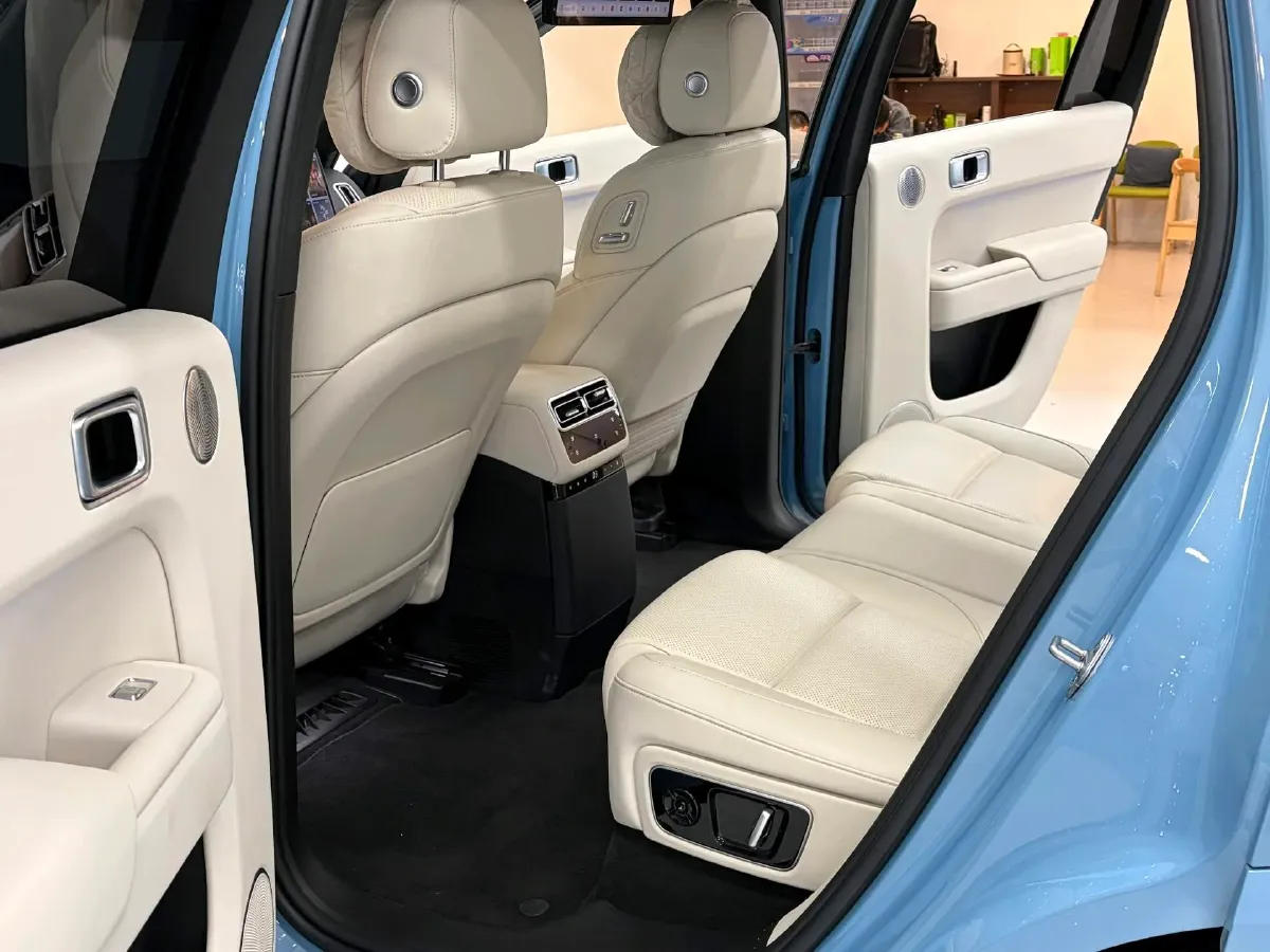 2024 Li L8 Range Extended 154HP REEV 52.3KWH,autocango,china used car exporter,china ev exporter,chinese used car exporter,chinese used ev exporter