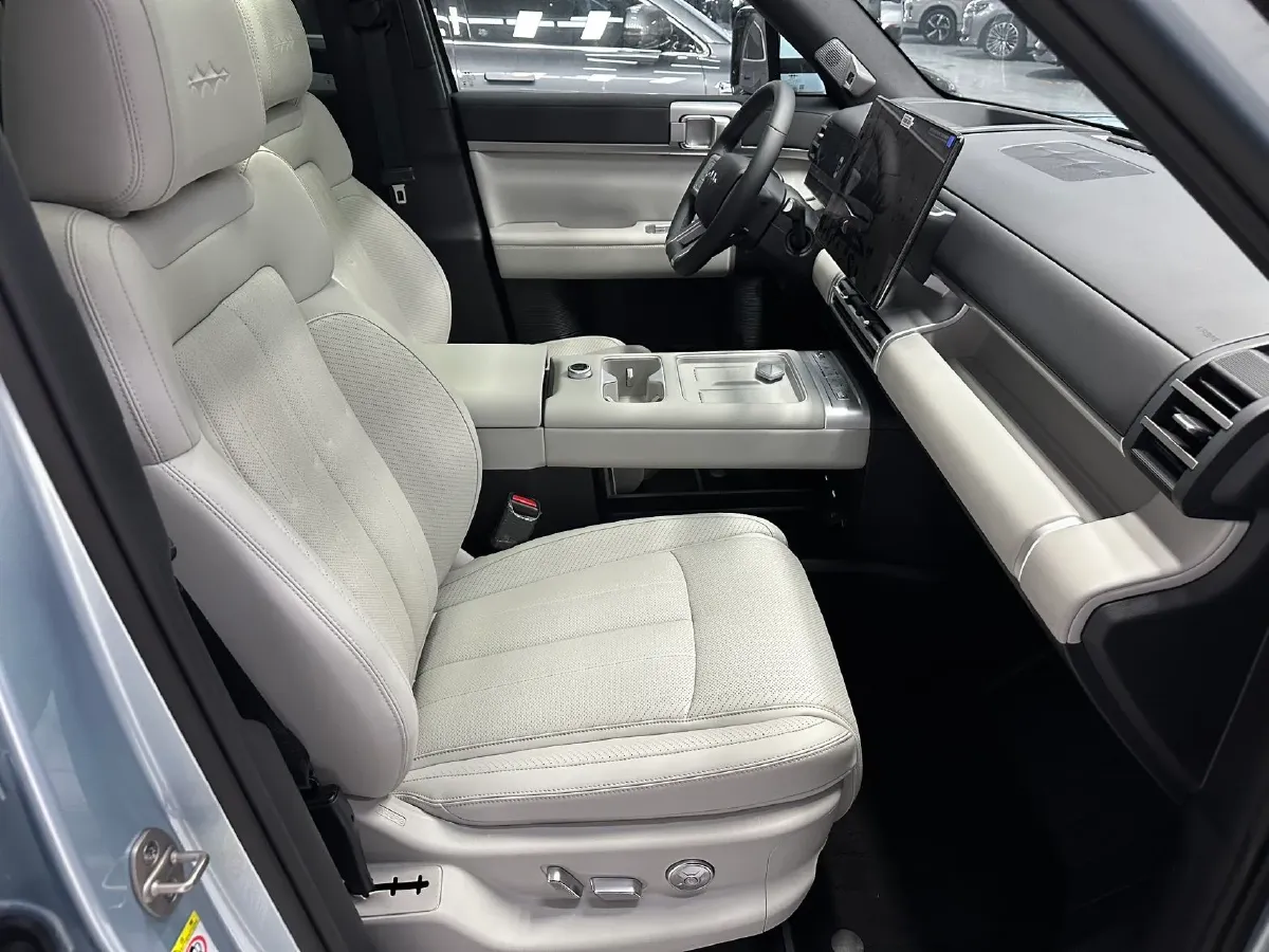 2025 FangChengBao Tai 7 1.5T 156HP L4 E-CVT PHEV,autocango,china used car exporter,china ev exporter,chinese used car exporter,chinese used ev exporter