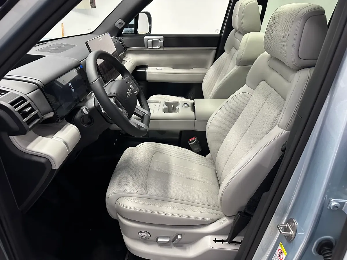 2025 FangChengBao Tai 7 1.5T 156HP L4 E-CVT PHEV,autocango,china used car exporter,china ev exporter,chinese used car exporter,chinese used ev exporter