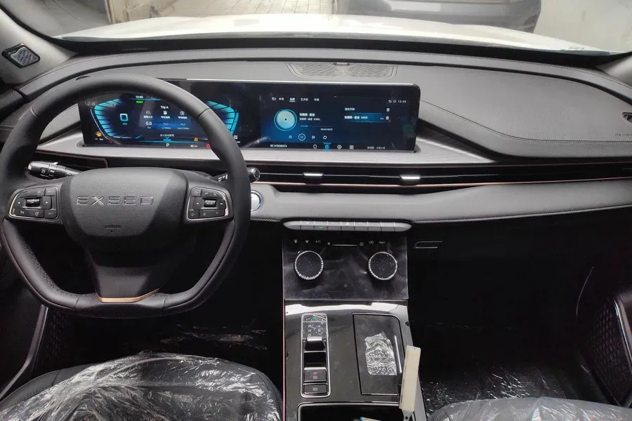 2022 Exceed LXC-DM 1.5T 156HP L4 3DHT PHEV 19.27KWH,autocango,china used car exporter,china ev exporter,chinese used car exporter,chinese used ev exporter