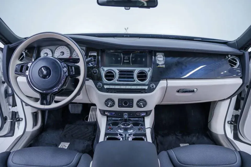 2018 Rolls-Royce Ghost 6.6T 571HP V12 8AT,autocango,china used car exporter,china ev exporter,chinese used car exporter,chinese used ev exporter