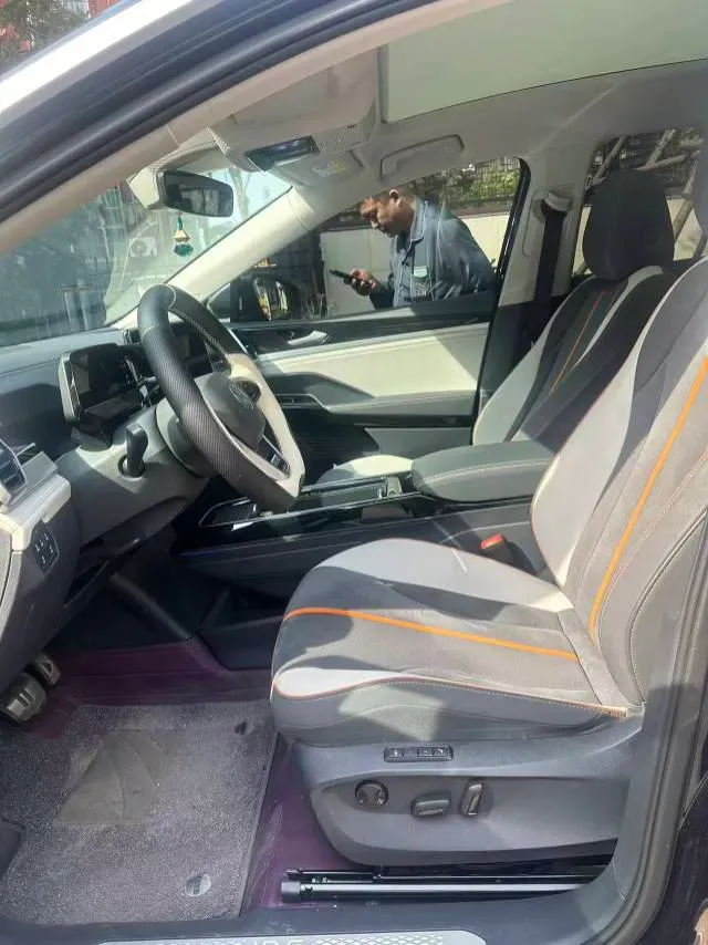 2022 Volkswagen ID.6 Crozz BEV 84.8KWH,autocango,china used car exporter,china ev exporter,chinese used car exporter,chinese used ev exporter