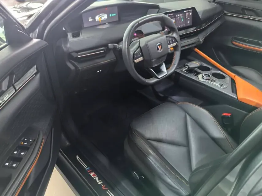 2022 ChangAn UNI-V 1.5T 188HP L4 7DCT,autocango,china used car exporter,china ev exporter,chinese used car exporter,chinese used ev exporter