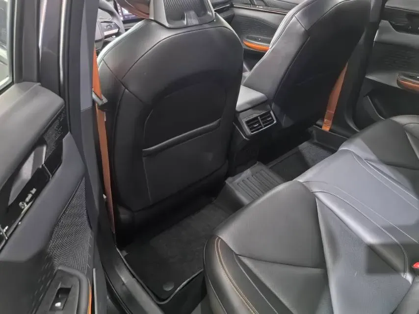 2022 ChangAn UNI-V 1.5T 188HP L4 7DCT,autocango,china used car exporter,china ev exporter,chinese used car exporter,chinese used ev exporter