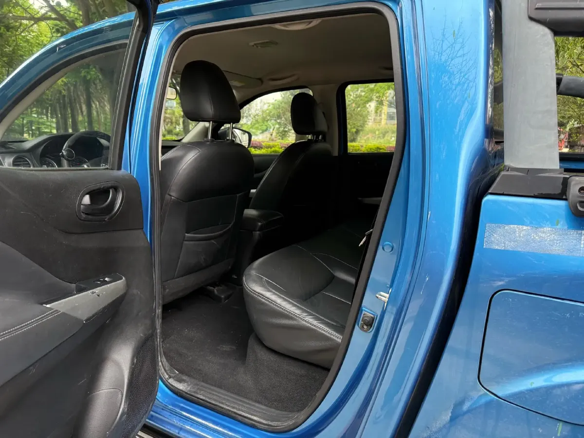 2020 Dongfeng RuiQi 6 2.4L 158HP L4 5MT,autocango,china used car exporter,china ev exporter,chinese used car exporter,chinese used ev exporter