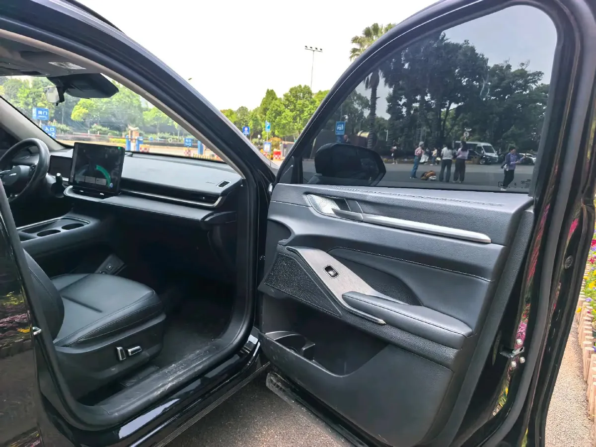 2024 Haval H6 1.5T 184HP L4 7DCT,autocango,china used car exporter,china ev exporter,chinese used car exporter,chinese used ev exporter