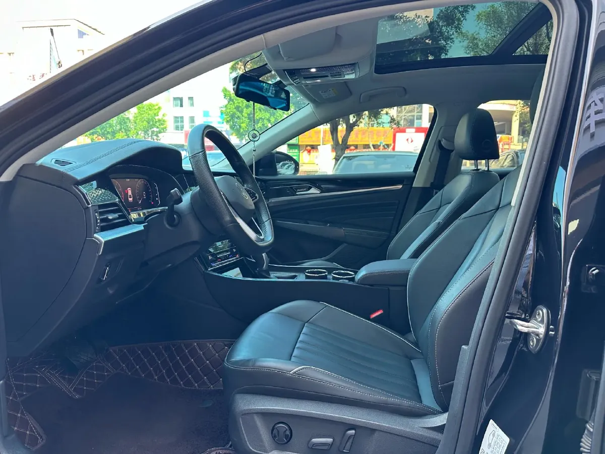 2023 Volkswagen Passat 2.0T 186HP L4 7DCT,autocango,china used car exporter,china ev exporter,chinese used car exporter,chinese used ev exporter