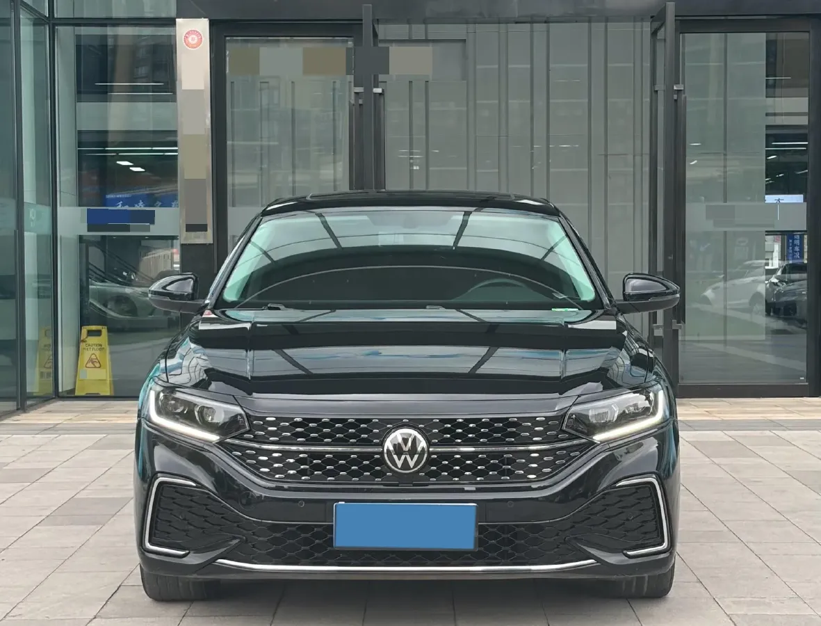 2023 Volkswagen Passat 2.0T 186HP L4 7DCT,autocango,china used car exporter,china ev exporter,chinese used car exporter,chinese used ev exporter