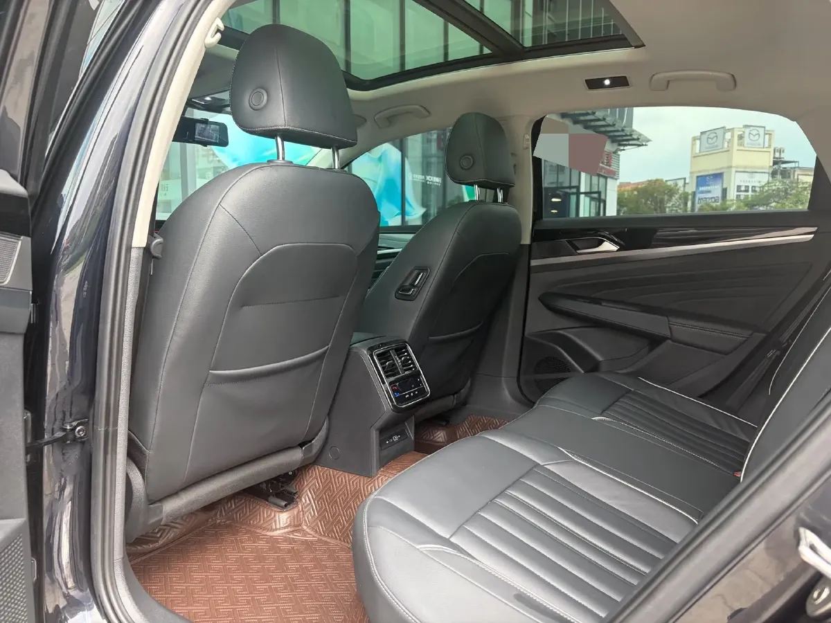 2023 Volkswagen Passat 2.0T 186HP L4 7DCT,autocango,china used car exporter,china ev exporter,chinese used car exporter,chinese used ev exporter