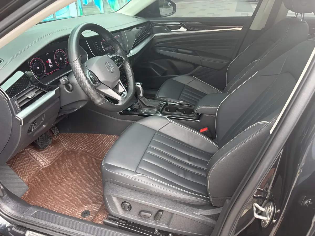 2023 Volkswagen Passat 2.0T 186HP L4 7DCT,autocango,china used car exporter,china ev exporter,chinese used car exporter,chinese used ev exporter