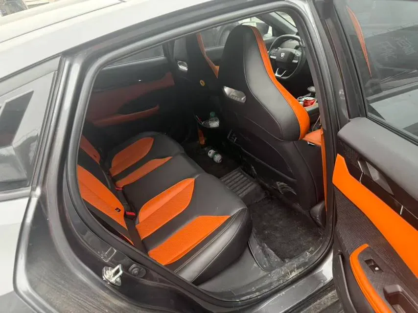 2023 ChangAn UNI-V 1.5T 188HP L4 7DCT,autocango,china used car exporter,china ev exporter,chinese used car exporter,chinese used ev exporter