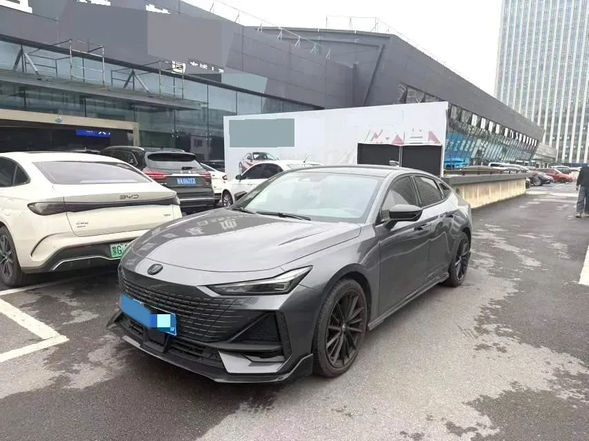 2023 ChangAn UNI-V 1.5T 188HP L4 7DCT,autocango,china used car exporter,china ev exporter,chinese used car exporter,chinese used ev exporter