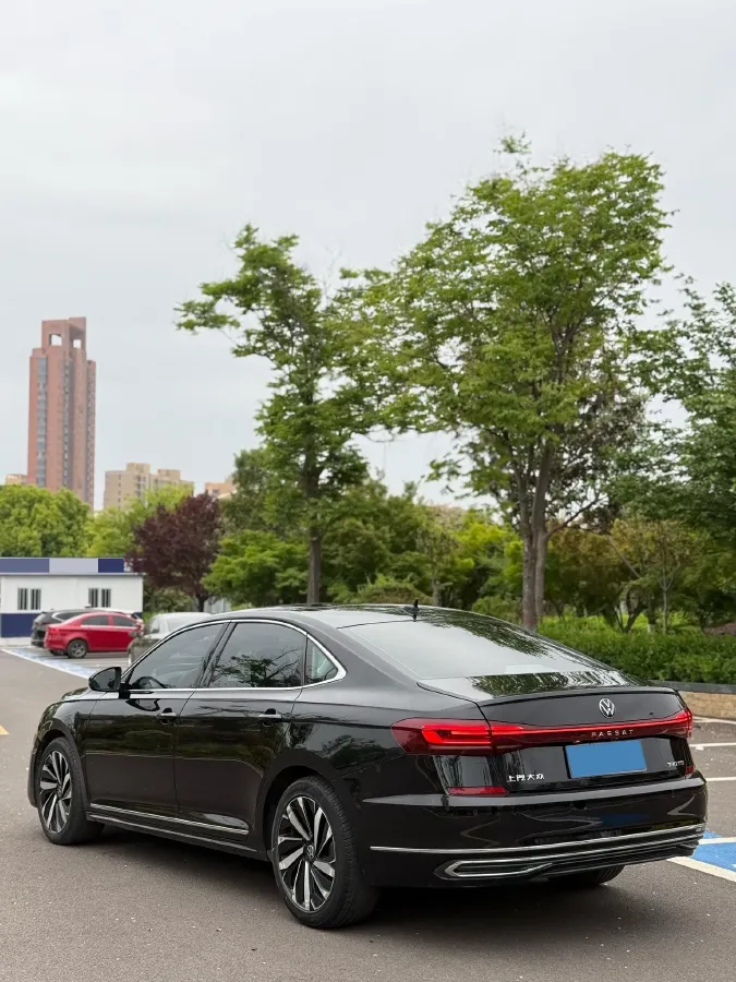 2021 Volkswagen Passat 2.0T 186HP L4 7DCT,autocango,china used car exporter,china ev exporter,chinese used car exporter,chinese used ev exporter