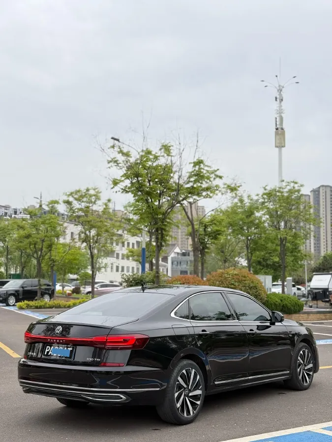 2021 Volkswagen Passat 2.0T 186HP L4 7DCT,autocango,china used car exporter,china ev exporter,chinese used car exporter,chinese used ev exporter