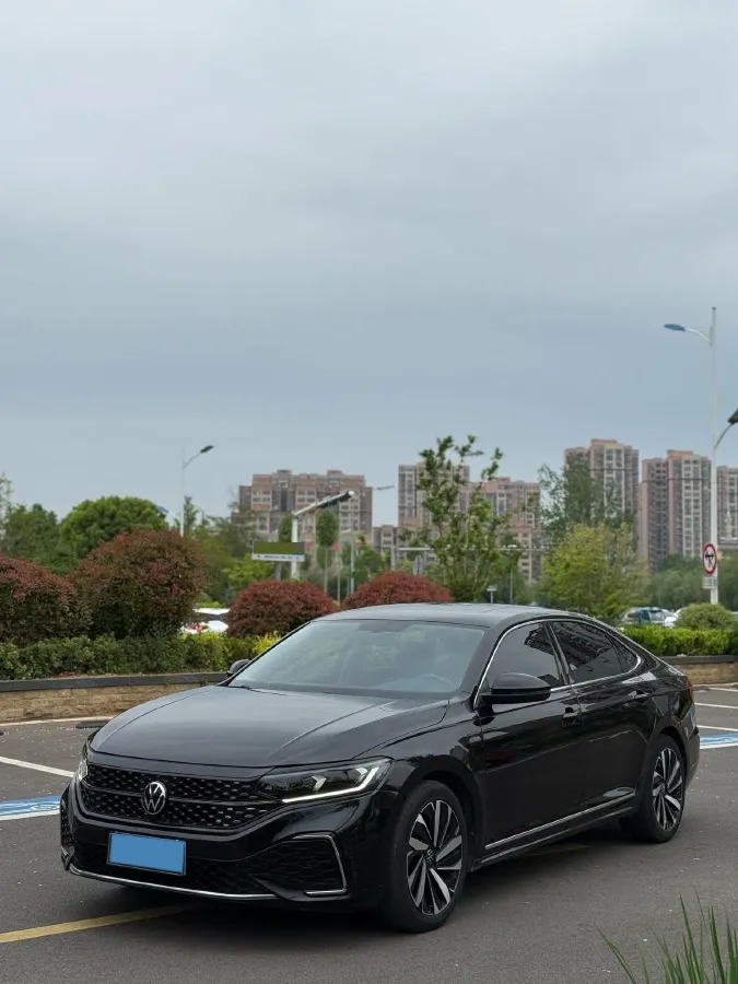 2021 Volkswagen Passat 2.0T 186HP L4 7DCT,autocango,china used car exporter,china ev exporter,chinese used car exporter,chinese used ev exporter