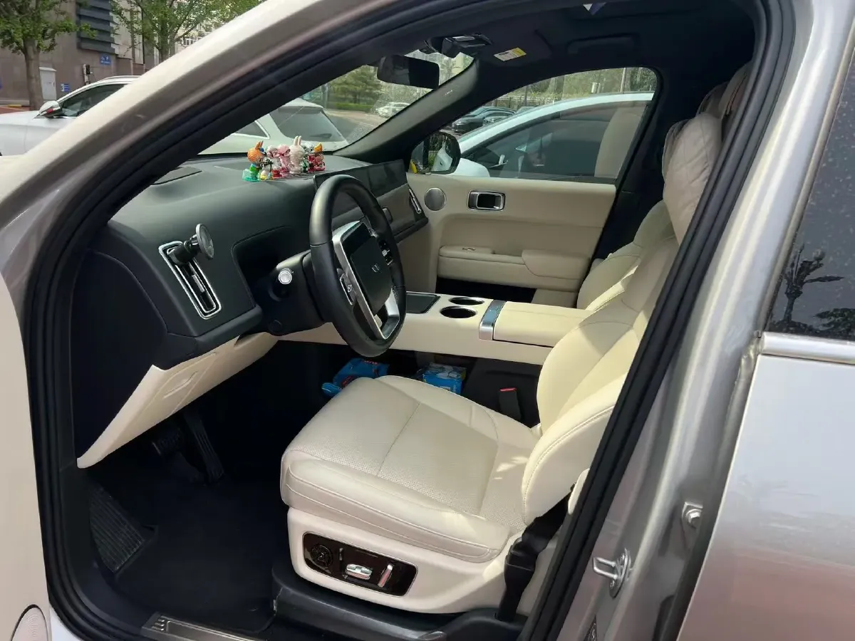 2022 Li L9 Range Extended 154HP REEV 42.6KWH,autocango,china used car exporter,china ev exporter,chinese used car exporter,chinese used ev exporter