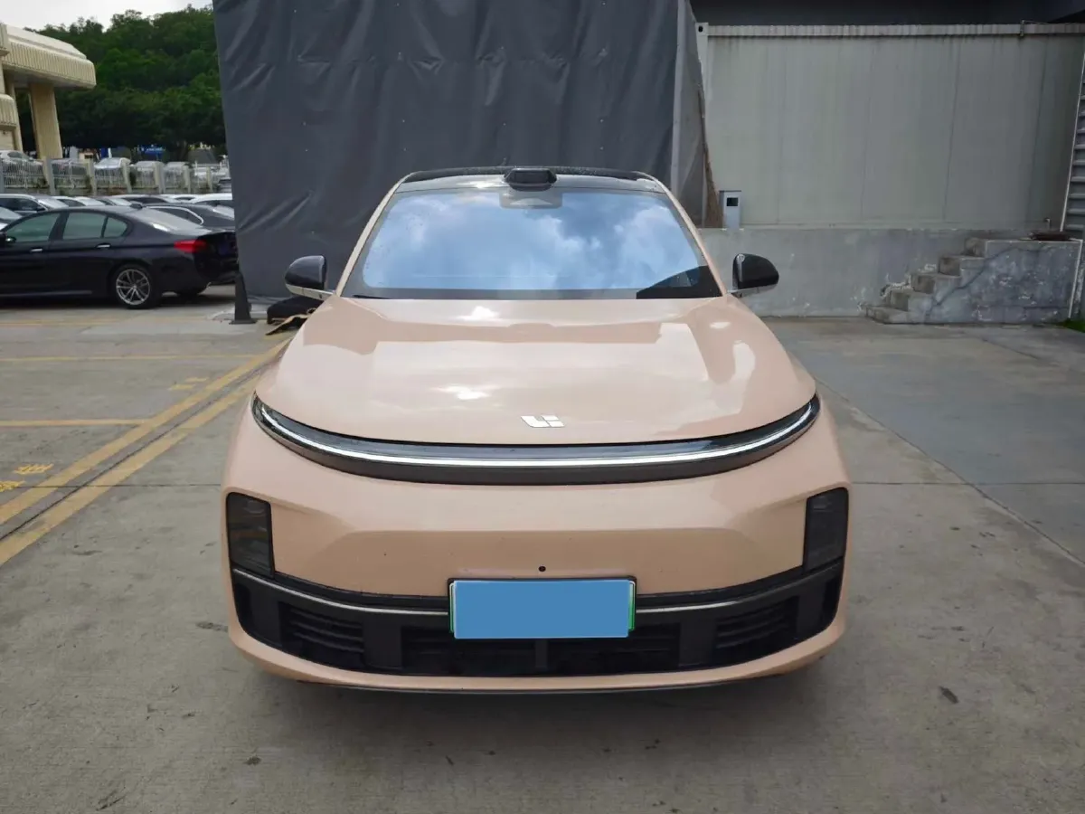 2024 Li L8 Range Extended 154HP REEV 42.8KWH,autocango,china used car exporter,china ev exporter,chinese used car exporter,chinese used ev exporter
