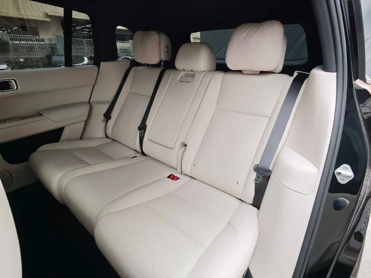 2024 Li L8 Range Extended 154HP REEV 42.8KWH,autocango,china used car exporter,china ev exporter,chinese used car exporter,chinese used ev exporter