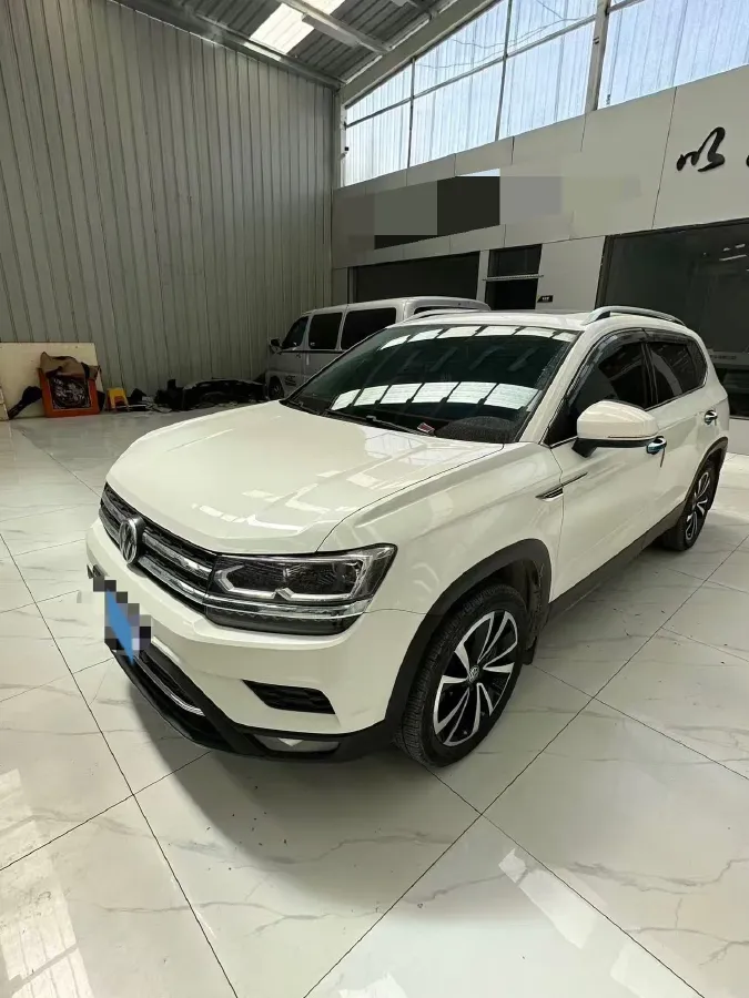 2019 MINI MINI 1.5T 102HP L3 7DCT,autocango,china used car exporter,china ev exporter,chinese used car exporter,chinese used ev exporter