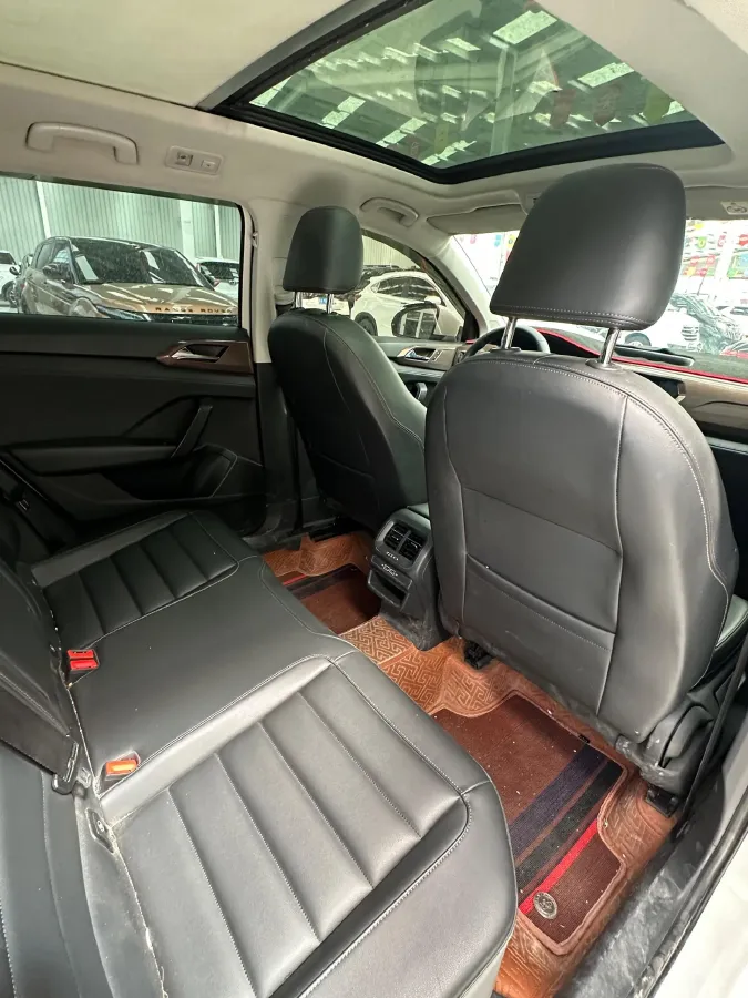 2019 MINI MINI 1.5T 102HP L3 7DCT,autocango,china used car exporter,china ev exporter,chinese used car exporter,chinese used ev exporter