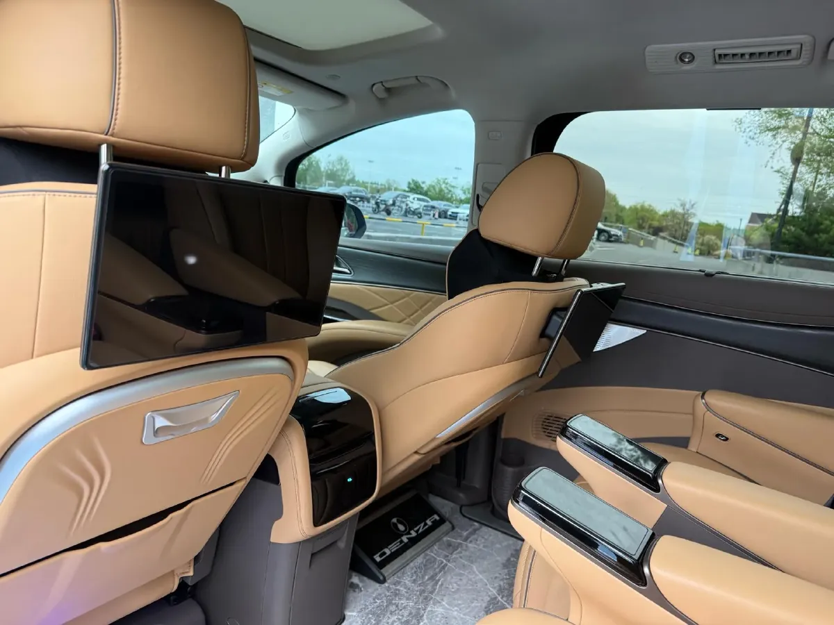 2022 Mercedes-Benz GLC Class 2.0T 197HP L4 9AT,autocango,china used car exporter,china ev exporter,chinese used car exporter,chinese used ev exporter