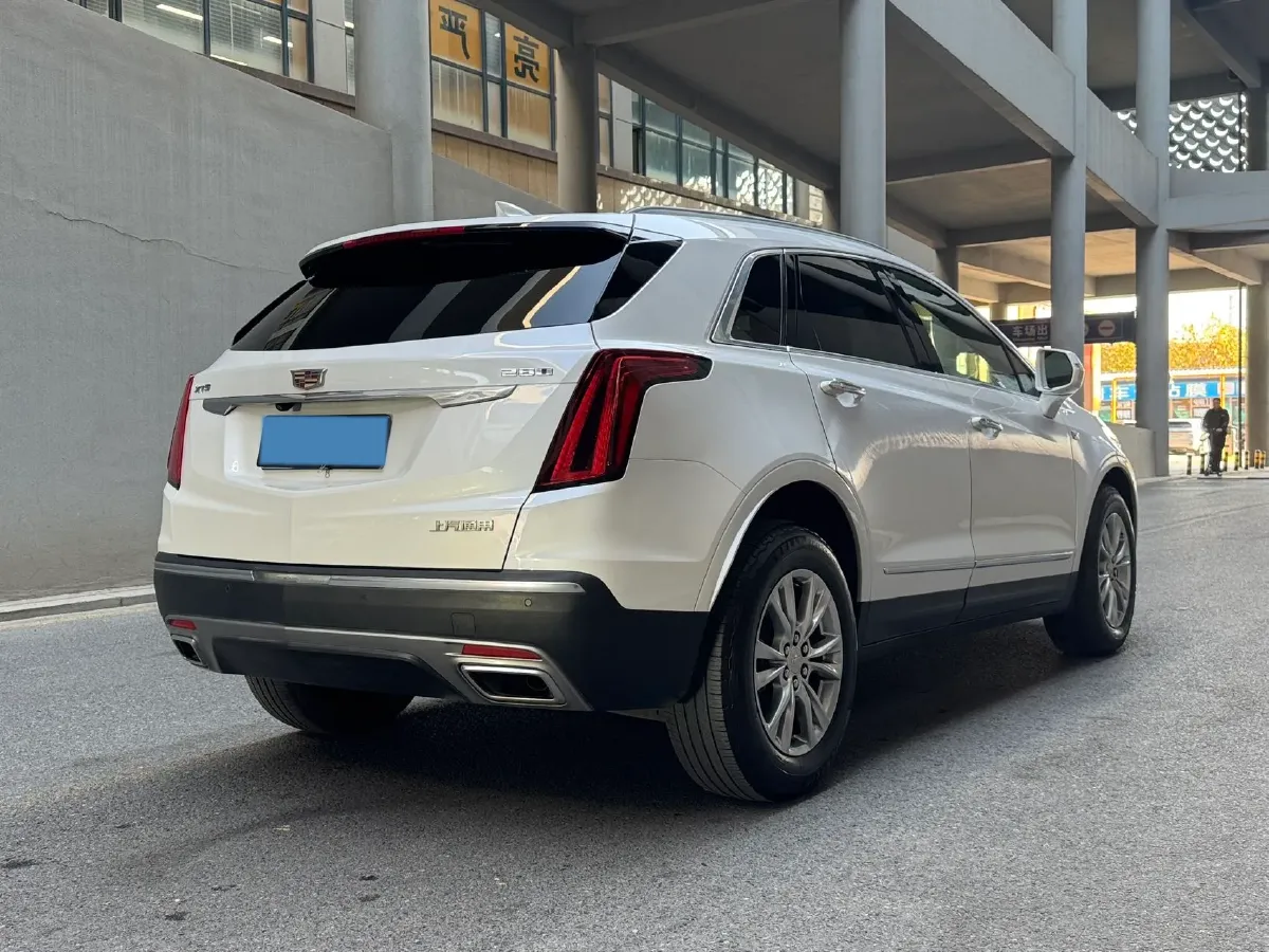 2021 Cadillac XT5 2.0T 237HP L4 9AT,autocango,china used car exporter,china ev exporter,chinese used car exporter,chinese used ev exporter