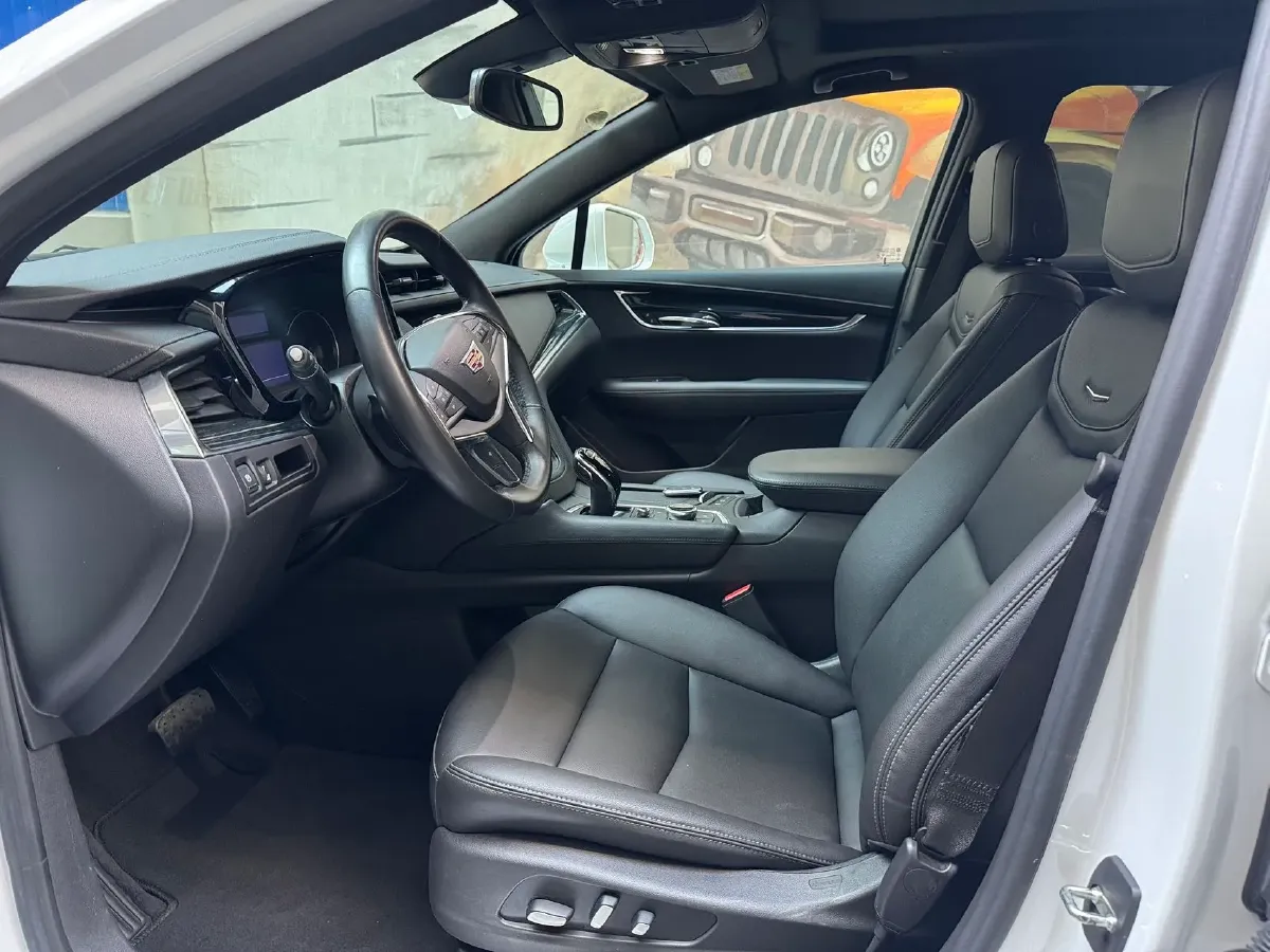 2021 Cadillac XT5 2.0T 237HP L4 9AT,autocango,china used car exporter,china ev exporter,chinese used car exporter,chinese used ev exporter