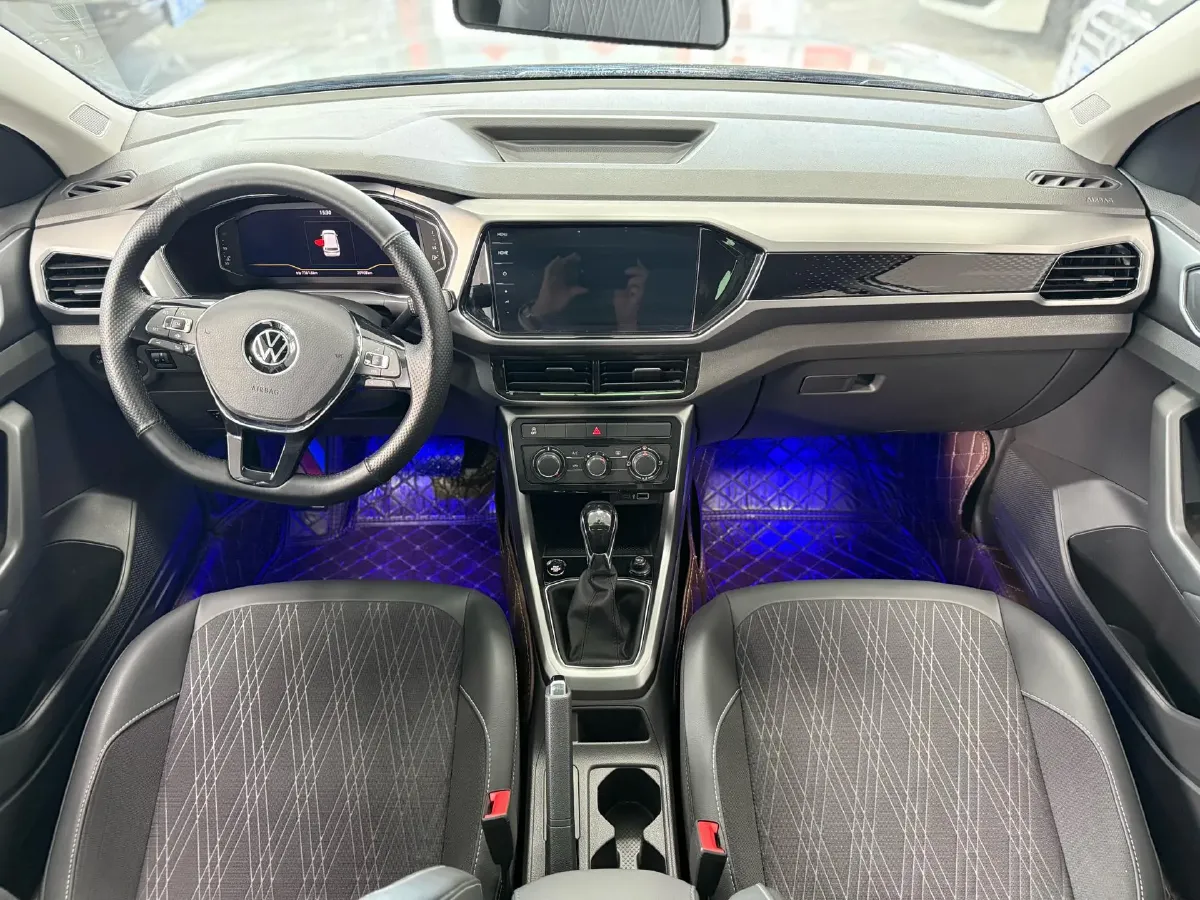 2023 Volkswagen T-Cross 1.5T 160HP L4 7DCT,autocango,china used car exporter,china ev exporter,chinese used car exporter,chinese used ev exporter