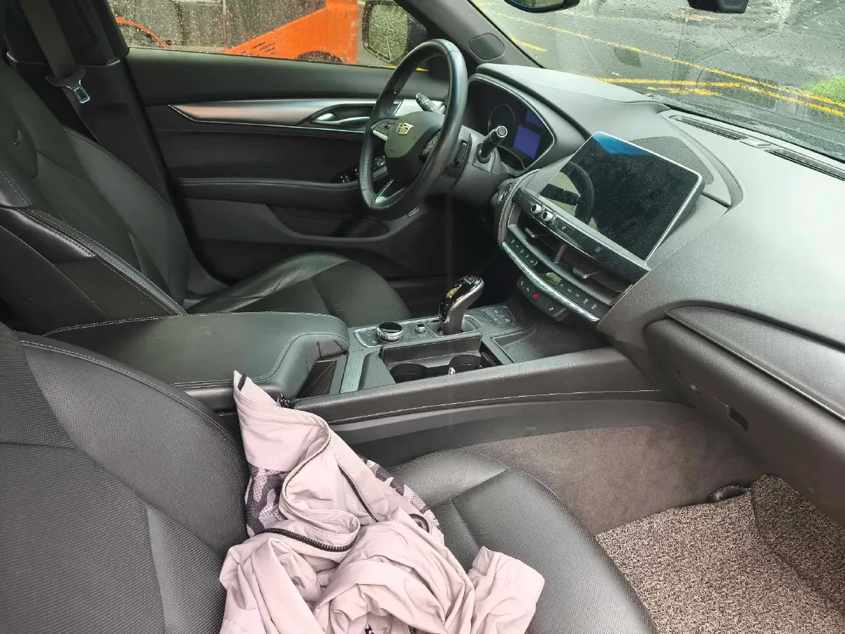 2021 Cadillac CT5 2.0T 237HP L4 10AT,autocango,china used car exporter,china ev exporter,chinese used car exporter,chinese used ev exporter