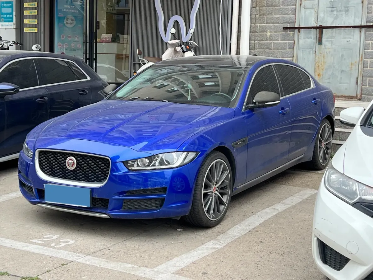 2018 Volkswagen Tiguan L 2.0T 220HP L4 7DCT,autocango,china used car exporter,china ev exporter,chinese used car exporter,chinese used ev exporter